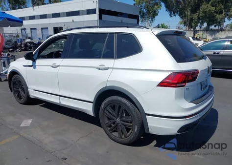2022 Volkswagen Tiguan 2.0T Se R-Line Black из США, поврежденный, VIN 3VVCB7AX0NM124609